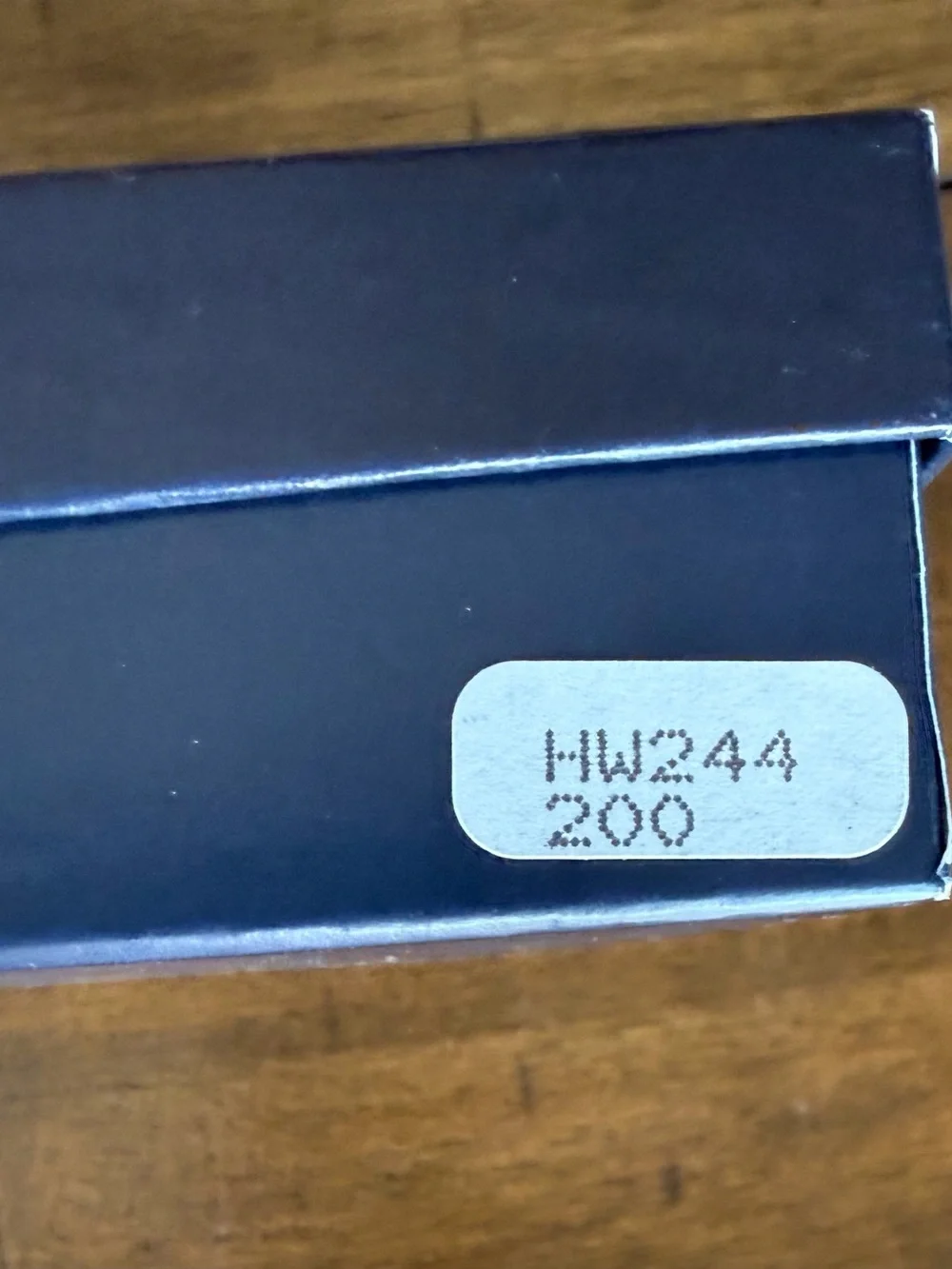 NIB Tommy Hilfiger Men’s Brown Leather Bifold Wallet HW244-200